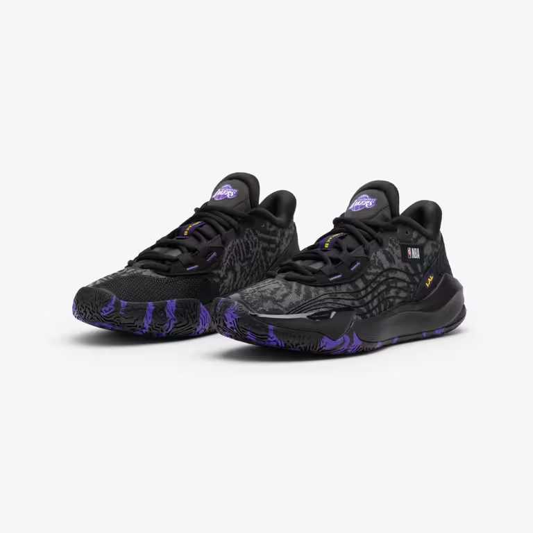 Giày bóng rổ nam nữ cổ thấp - 900 NBA Lakers đen/tím - Nguồn: Decathlon